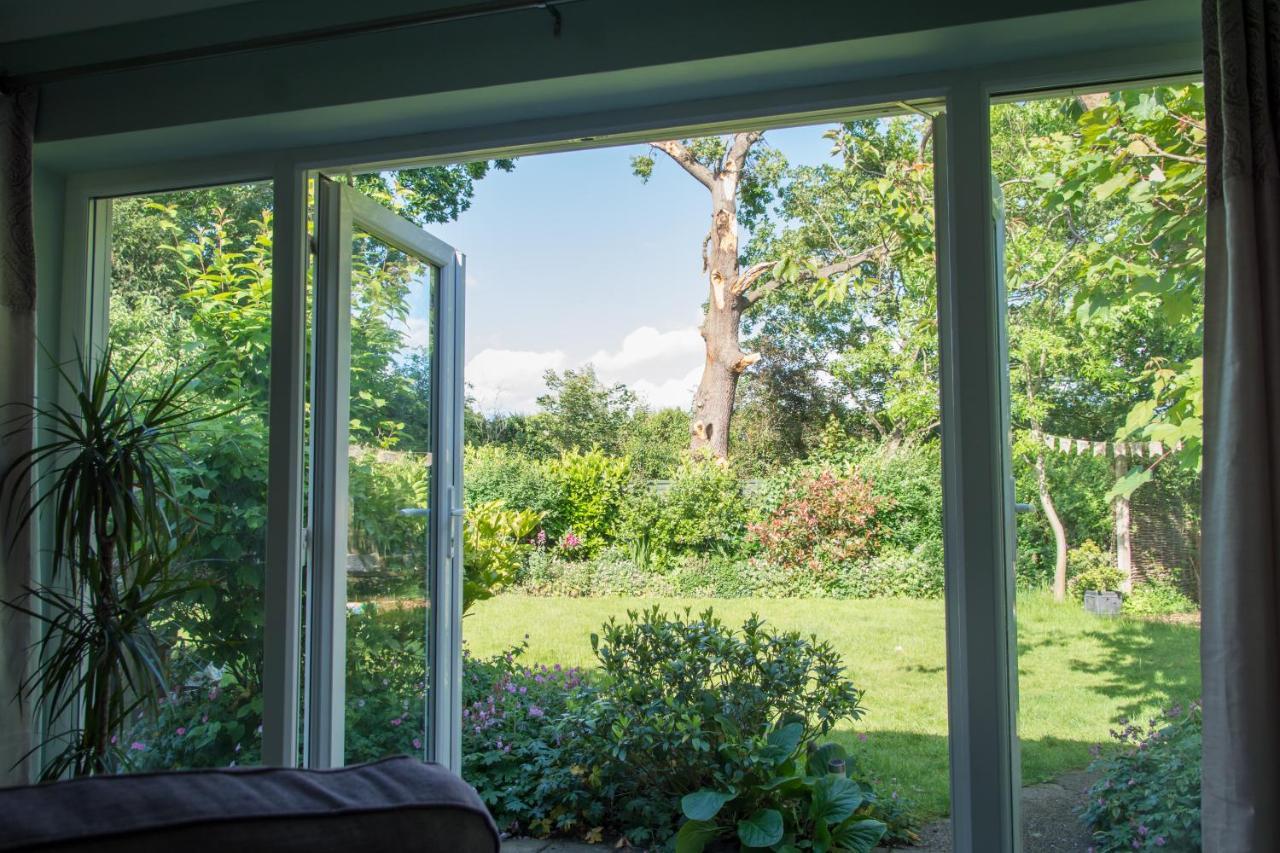 Luxury Self Catering With Cosy Cabin & Sauna In โคล์เชสเตอร์ ภายนอก รูปภาพ